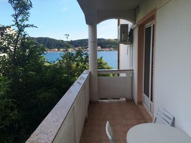 Apartman Supetarska Draga Exterior photo